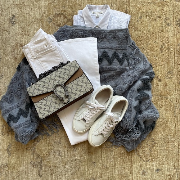 Lux Poncho. Dark and Light Gray. One size. - Picture 5 of 7